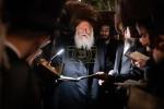 נעילת החג און קידוש לבנה ביי כ"ק אדמו"ר מבאבוב שליט"א 