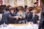 נעילת החג און קידוש לבנה ביי כ"ק אדמו"ר מבאבוב שליט"א 
