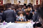 נעילת החג און קידוש לבנה ביי כ"ק אדמו"ר מבאבוב שליט"א 