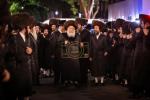 נעילת החג און קידוש לבנה ביי כ"ק אדמו"ר מבאבוב שליט"א 