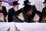 הונדערטער אידן ביים דינער 'אור המאיר' אין בארא פארק פאר כולל חיבת ירושלים 