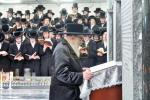 כ"ק אדמו"ר מסאטמאר שליט"א ביים ציון הקדוש פון כ"ק אדמורים מסאטמאר שליט"א לקראת די חתונה פון אן אייניקל 