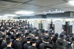 כ"ק אדמו"ר מסאטמאר שליט"א ביים ציון הקדוש פון כ"ק אדמורים מסאטמאר שליט"א לקראת די חתונה פון אן אייניקל 