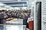 כ"ק אדמו"ר מסאטמאר שליט"א ביים ציון הקדוש פון כ"ק אדמורים מסאטמאר שליט"א לקראת די חתונה פון אן אייניקל 