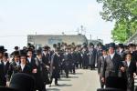 כ"ק אדמו"ר מסאטמאר שליט"א ביים ציון הקדוש פון כ"ק אדמורים מסאטמאר שליט"א לקראת די חתונה פון אן אייניקל 