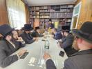 ניו יארק סיטי מעיאר קאנדידאט דזשאש גאטהיימער טרעפט זיך מיט היימישע עסקנים