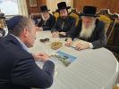 ניו יארק סיטי מעיאר קאנדידאט דזשאש גאטהיימער טרעפט זיך מיט היימישע עסקנים