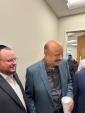 פאפולערע דאקטער פיל באזוכט הצלה אין בארא פארק 