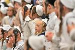 שמחת החתונה פאר א אייניקל פון כ"ק אדמו"ר מתולדות אברהם יצחק שליט"א בן הזקונים לבנו הרה"צ ראש ישיבת תוא"י שליט"א 