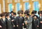 כ"ק אדמו"ר מסאטמאר שליט"א ביים מסיבת לחיים נאכן הכנס"ת אריינגעגעבן דורך הרה"ח ר' מאיר ווערטהיימער הי"ו אין המספיק רעזארט אין סאליוואן קאנטי.