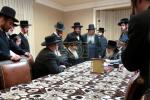 הרה"ג ר' חיים היימליך שליט"א - ראש הדיינים דקהל מחזיקי הדת מאנטשעסטער אויף א באזוך ביי כ"ק אדמו"ר מסאטמאר שליט"א בשעת די זמני כניסה