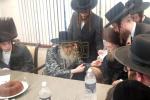 כ"ק אדמו"ר מסאטמאר שליט"א ביים שבע ברכות בבית ר' חיים הערש שווארץ