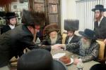 כ"ק אדמו"ר מסאטמאר שליט"א ביים שבע ברכות בבית ר' חיים הערש שווארץ