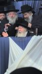 כ"ק אדמו"ר מגור שליט"א ביים חנוכת הבית פאר תלמוד תורה אמרי אמת אין אמעריקא 