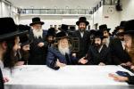 חומש סעודה אין תלמוד תורה באבוב לינדן בראשות כ"ק אדמו"ר מבאבוב שליט"א 