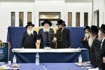 חומש סעודה אין תלמוד תורה באבוב לינדן בראשות כ"ק אדמו"ר מבאבוב שליט"א 