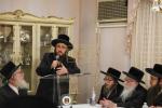 היסטאָרישער געמיינזאַמער אסיפת גדולי תורה וההוראה פון שרי התורה גדולי הרבנים והמורים שליט"א דייני הקהילות רועי עדת ישורון מברר צו זיין דעת תורה הברורה להמצפים לזרע של קיימא