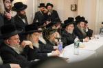 היסטאָרישער געמיינזאַמער אסיפת גדולי תורה וההוראה פון שרי התורה גדולי הרבנים והמורים שליט"א דייני הקהילות רועי עדת ישורון מברר צו זיין דעת תורה הברורה להמצפים לזרע של קיימא