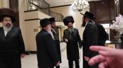 הגה"צ אב"ד צאנז ארה"ב שליט"א בן כ"ק אדמו"ר מצאנז שליט"א באזוכט אין ת"ת צאנז מאנסי און אין בית המדרש אין לעיקוואד וואס מען ארבעט צו איבערבויען.
