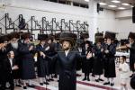 שמחת החתונה פון אייניקל פון כ"ק אדמו"ר מבאבוב - 45 שליט"א 