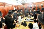 כ"ק אדמו"ר מסאטמאר שליט"א ביי כתיבת האותיות ביי הרב  אברהם שווארץ הי"ו 