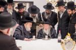 כ"ק אדמו"ר ממונקאטש שליט"א באזוכט ביי כ"ק אדמו"ר מגור שליט"א אין מאנסי