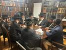 ספרינג וועלי מעיאר קאנדידאט שענלעי ווייטאל, וויצע קאנדידאט ר' יוסף גראס, און טראסטי קאנדידאט ר' יעקב יוסף קויפמאן טרעפן זיך מיט רבנים פאר די 24'סטער יוני וואלן
