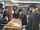 ספרינג וועלי מעיאר קאנדידאט שענלעי ווייטאל, וויצע קאנדידאט ר' יוסף גראס, און טראסטי קאנדידאט ר' יעקב יוסף קויפמאן טרעפן זיך מיט רבנים פאר די 24'סטער יוני וואלן
