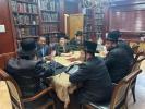 ספרינג וועלי מעיאר קאנדידאט שענלעי ווייטאל, וויצע קאנדידאט ר' יוסף גראס, און טראסטי קאנדידאט ר' יעקב יוסף קויפמאן טרעפן זיך מיט רבנים פאר די 24'סטער יוני וואלן