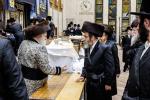 פארשפיל און שטריימל לייגן ביי א אייניקל פון כ"ק אדמו"ר מבאבוב שליט"א 