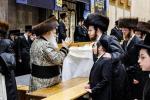 פארשפיל און שטריימל לייגן ביי א אייניקל פון כ"ק אדמו"ר מבאבוב שליט"א 