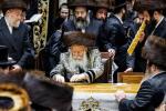 פארשפיל און שטריימל לייגן ביי א אייניקל פון כ"ק אדמו"ר מבאבוב שליט"א 