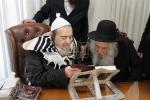 הגאון רבי יהושע דוד טורצין שליט"א מנהיג קהילת הפרושים באזוכט ביי הרה"ק רבי יעקב מאיר שעכטער שליט"א נאך א ברית
