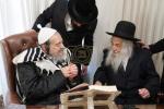 הגאון רבי יהושע דוד טורצין שליט"א מנהיג קהילת הפרושים באזוכט ביי הרה"ק רבי יעקב מאיר שעכטער שליט"א נאך א ברית