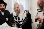 הגאון רבי יהושע דוד טורצין שליט"א מנהיג קהילת הפרושים באזוכט ביי הרה"ק רבי יעקב מאיר שעכטער שליט"א נאך א ברית