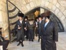כ"ק גאב"ד מאקאווא שליט"א יעצט ערב שבת ביים כותל המערבי, וויילנדיג שבת בשמחת בית בעלזא