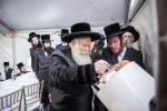 אבן הפינה פאר ישיבת כרם שלמה ד'באבוב בראשות כ"ק אדמו"ר מבאבוב שליט"א 