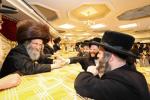 בר מצוה פון עלטסטן אייניקל פון הרה"צ רבי אלימלך בידערמאן שליט"א 