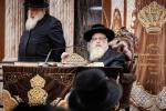 כ"ק מרן אדמו"ר מצאנז קלויזענבורג שליט"א טרעט אויף מיט א דרשה פאר די תלמידי ישיבת צאנז קלויזענבורג