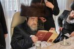  שמחת הברית פאר א אור אייניקל פון הרה"ק רבי יעקב מאיר שעכטער שליט"א בן הנולד ביים אייניקל הרב מרדכי געווירץ שליט"א