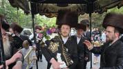 הכנסת ס"ת צו ביהמ"ד סאטינוב אין עירמאנט
