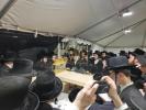 כ"ק אדמו"ר מקאסוב שליט"א ביים עליה לציון צום ערשטן יארצייט פון כ"ק אדמו"ר מקאסוב זצ"ל 