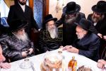הערליכע מעמד חתימת שטרות פארגעקומען אין שטוב פונעם נדבן הרבני הנגיד ר' דוד ניישטאד הי"ו בהשתתפות כ"ק אדמו"ר מסאטמאר שליט"א און הגה"צ גאב"ד מאנסי שליט"א 