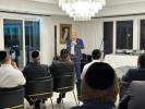סענאטאר ביל וועבער איז געווארן געהאנערט דאנערשטאג ביינאכט ביי א אנערקענונג מסיבה וואס איז אפגעהאלטן געווארן דורך איינוואוינער אין וועסלי הילס.