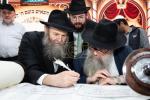 הערליכע הכנסת צוויי ספרי תורות פארגעקומען אין בירגאן ביעטש אין ברוקלין