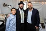 הערליכע הכנסת צוויי ספרי תורות פארגעקומען אין בירגאן ביעטש אין ברוקלין