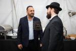 הערליכע הכנסת צוויי ספרי תורות פארגעקומען אין בירגאן ביעטש אין ברוקלין