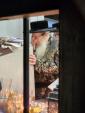 הערליכע מעשה פון הרה"ק השרף מטאהש זי"ע דורך הרב אליהו שווארץ, ביים שיעור פון עמוד היומי דרשו - עירובין דף צ"ב