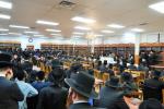כ"ק אדמו"ר מסאטמאר שליט"א ביי תפילת מנחה ומסיבת לחיים אין ישיבה קטנה סניף נזר התורה אין וומ"ס בהנהלת הר"ר יואל ראזענבערג שליט"א.  