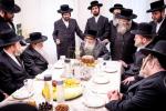 מסיבה לטובת די נייע בנין פון מוסדות "יטב לב" ירושלים עיה"ק, בבית הנגיד מוה"ר ישעי' בערנאטה הי"ו, מראשי חברי הצלה, בראשות כ"ק אדמו"ר מסאטמאר שליט"א 